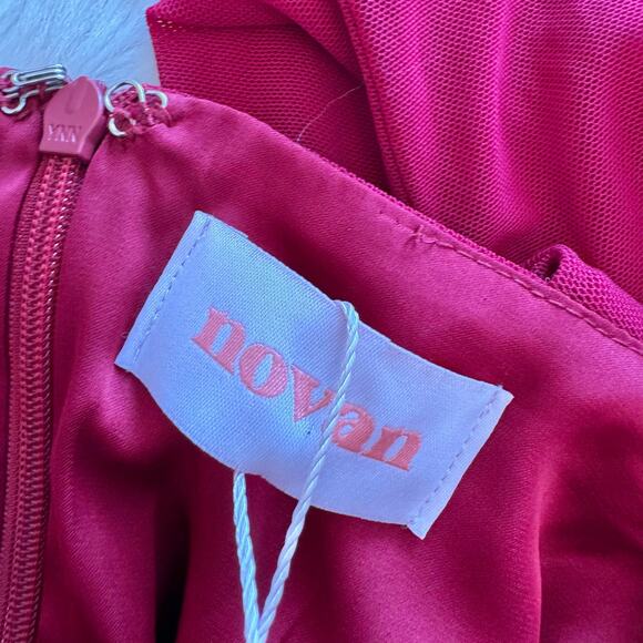 Novan Lima Dress Burgundy Ruched Cold Shoulder Small NWT - Picture 3 of 8